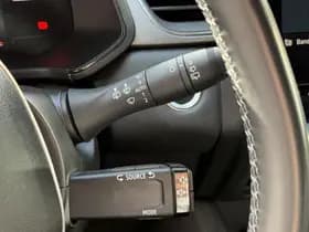 Renault Captur thumbnail 24