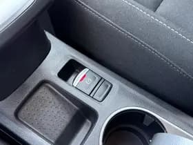Renault Captur thumbnail 25