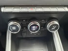 Renault Clio thumbnail 12
