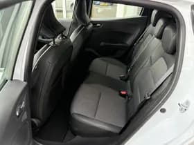 Renault Clio thumbnail 8