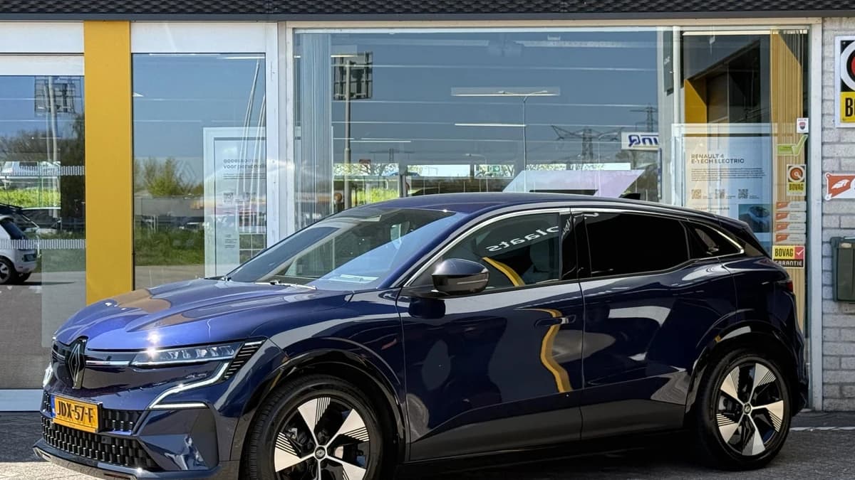 Renault Mégane E-Tech — foto 1