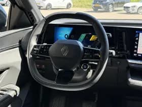 Renault Mégane E-Tech thumbnail 7