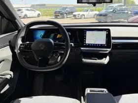 Renault Mégane E-Tech thumbnail 8