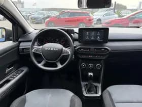 Dacia Sandero thumbnail 3