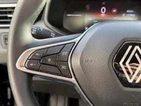 Renault Clio thumbnail 18