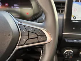 Renault Clio thumbnail 19