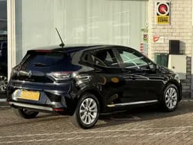 Renault Clio thumbnail 6