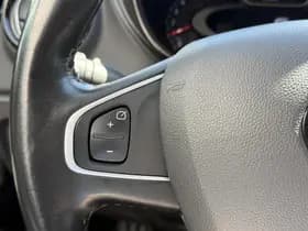 Renault Captur thumbnail 18