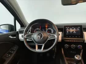 Renault Clio thumbnail 3