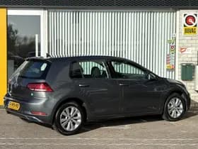 Volkswagen Golf thumbnail 2