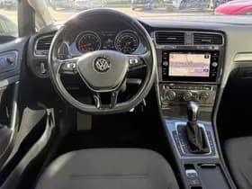 Volkswagen Golf thumbnail 3