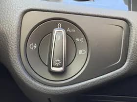 Volkswagen Golf thumbnail 25