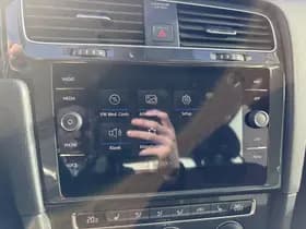 Volkswagen Golf thumbnail 30