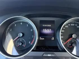 Volkswagen Golf thumbnail 4
