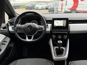 Renault Clio thumbnail 3