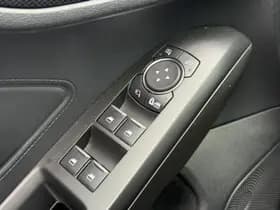 Ford Focus thumbnail 17