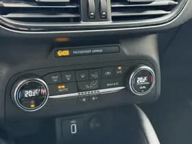 Ford Focus thumbnail 25