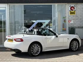 Fiat 124 Spider thumbnail 2