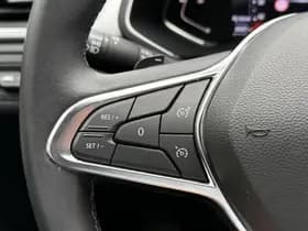 Renault Captur thumbnail 18