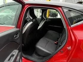 Renault Captur thumbnail 8