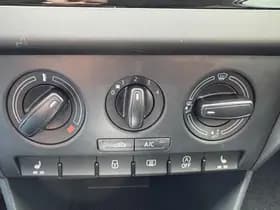 Škoda Rapid thumbnail 23