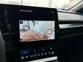 Renault Mégane E-Tech thumbnail 11
