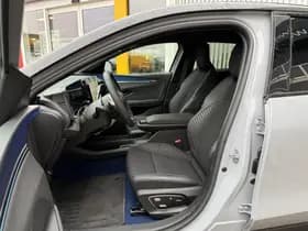 Renault Mégane E-Tech thumbnail 7