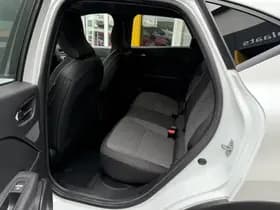 Renault Captur thumbnail 8