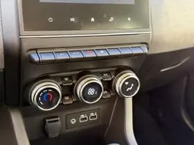 Renault Clio thumbnail 12