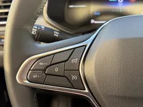 Renault Clio thumbnail 18