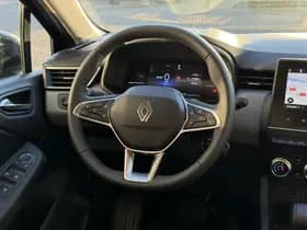 Renault Clio thumbnail 21