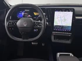 Renault Mégane E-Tech thumbnail 8