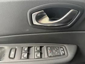 Renault Captur thumbnail 16