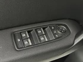 Mitsubishi Grandis thumbnail 16