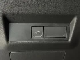 Mitsubishi Grandis thumbnail 30