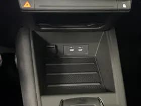 Mitsubishi Grandis thumbnail 37