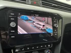 Volkswagen Passat thumbnail 25