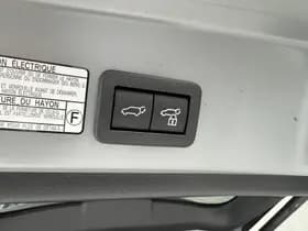 Toyota Corolla thumbnail 24