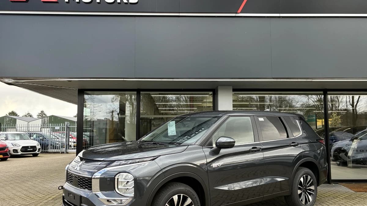 Mitsubishi Outlander — foto 1