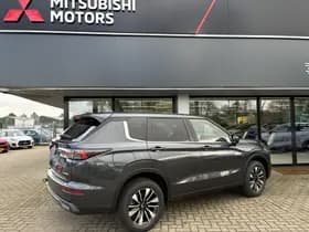 Mitsubishi Outlander thumbnail 5