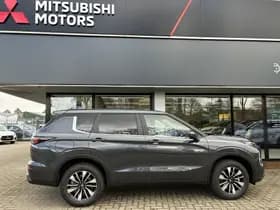 Mitsubishi Outlander thumbnail 6