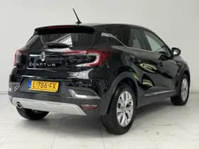Renault Captur thumbnail 2
