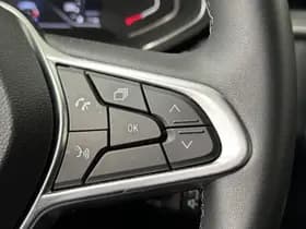 Renault Captur thumbnail 16