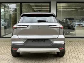 Mitsubishi Grandis thumbnail 4