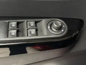 Renault Captur thumbnail 16