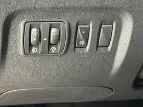 Renault Captur thumbnail 37