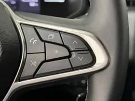 Renault Clio thumbnail 19