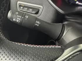 Renault Clio thumbnail 16