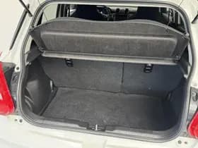 Suzuki Swift thumbnail 9