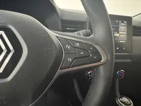Renault Clio thumbnail 16